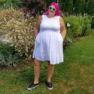 White Lane Bryant dress with pockets